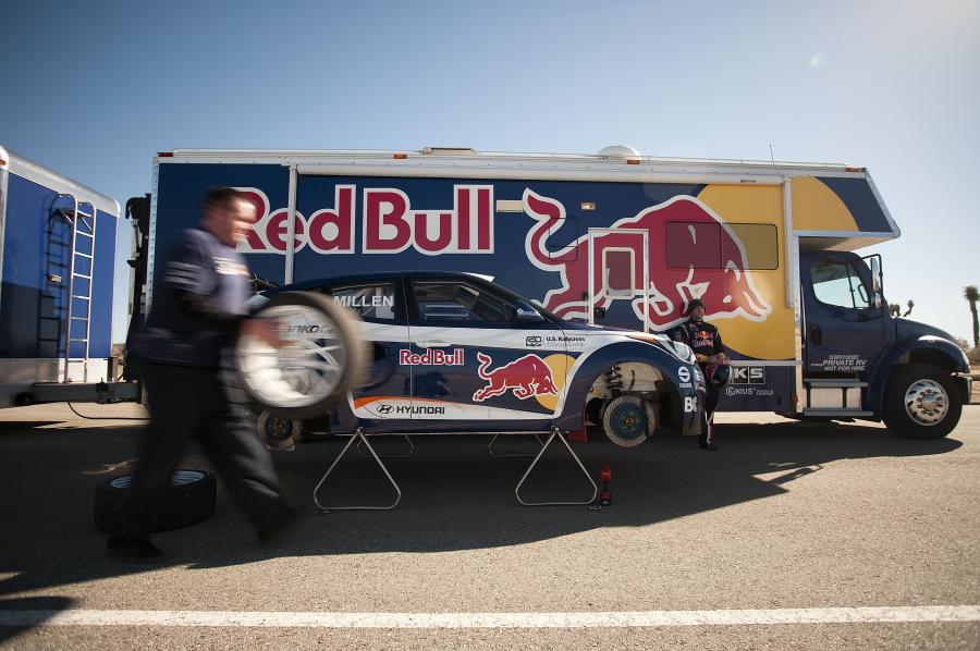  Hyundai Veloster Rally Car 2011 года  (фото 5 из 33)